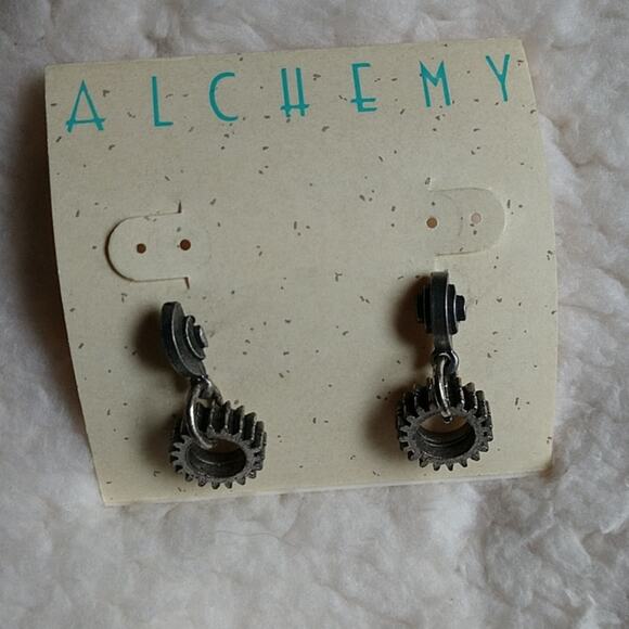 Alchemy Pewter tone Gear Steampunk Earrings - Picture 1 of 4